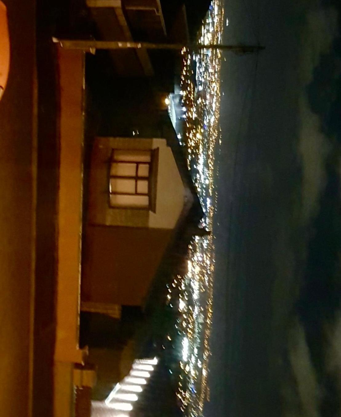 Villa Spacious House Skyline And Mountain Views Close Too Centre And Airports Free Parking