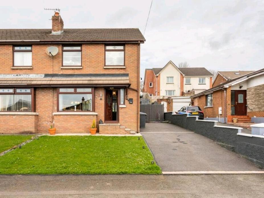 Villa Spacious House Skyline And Mountain Views Close Too Centre And Airports Free Parking Belfast